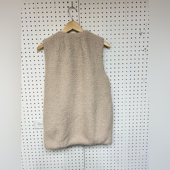 Wildfred Sherpa Vest - Picture 5 of 6